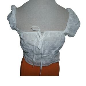 Passport White Eyelet Puff Sleeve Tie Back Crop Top – Size M – Cottagecore Vibes